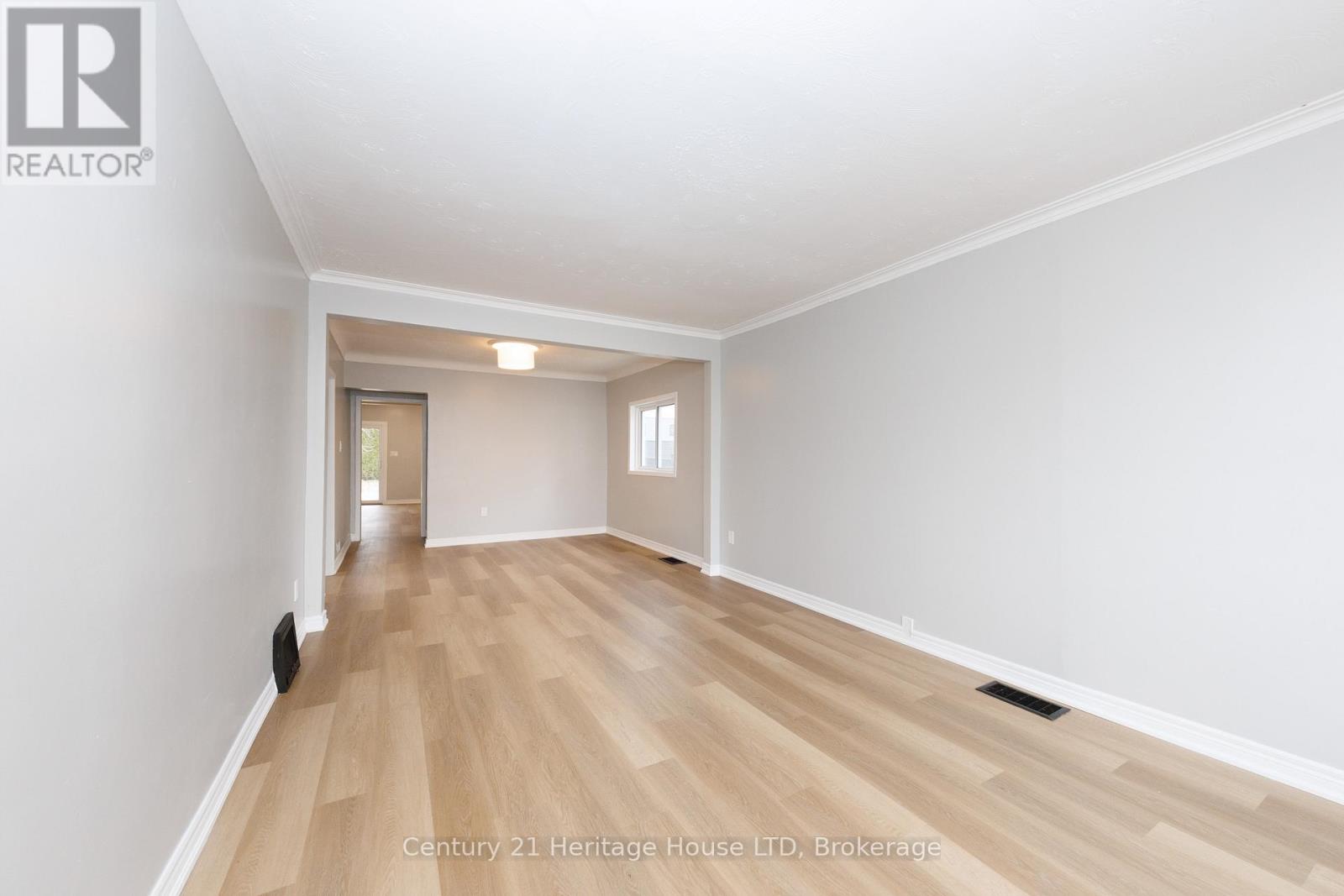 64 Patricia Street, Thorold, Ontario  L2V 3W1 - Photo 8 - X12875278