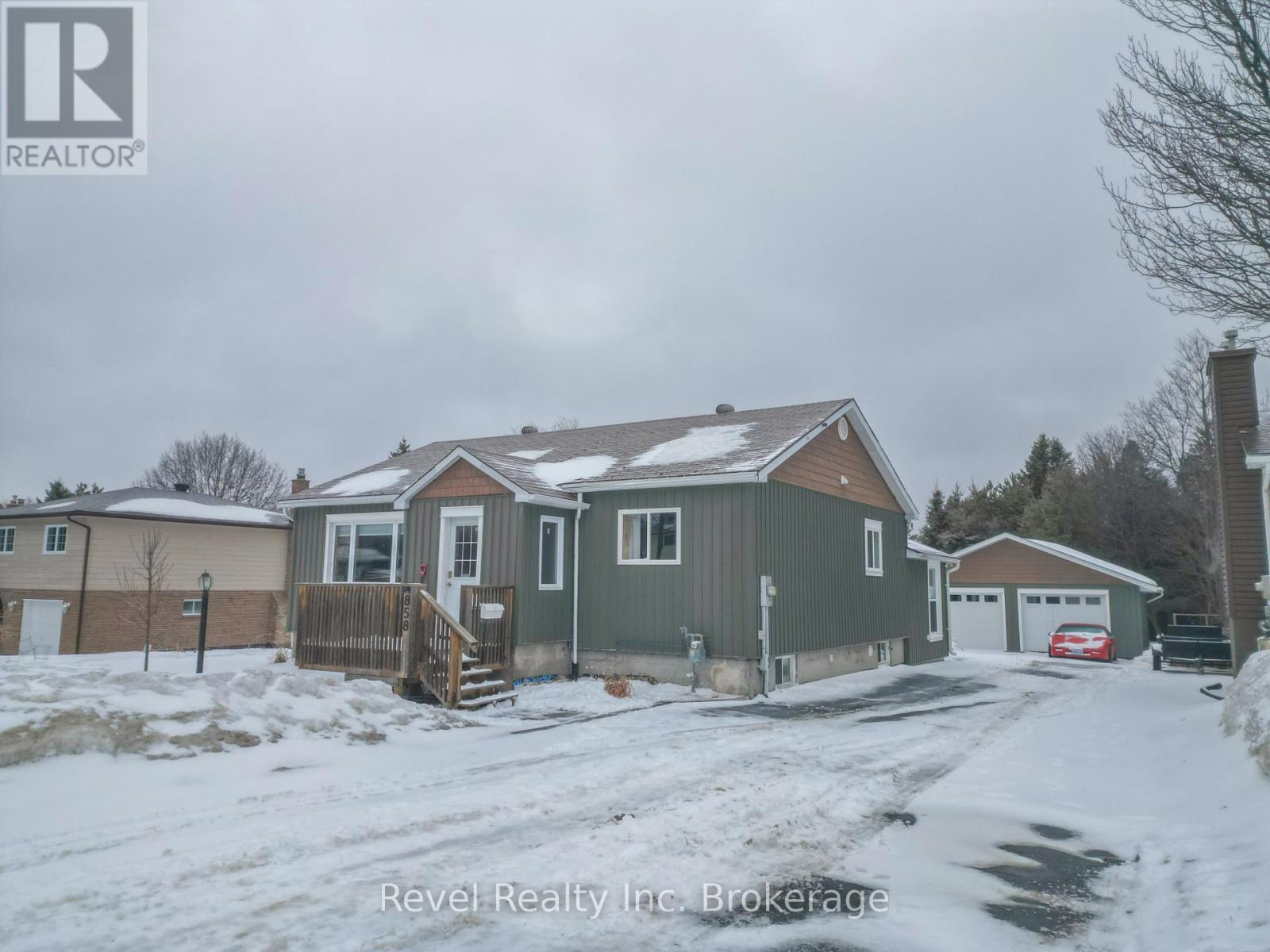 858 AIRPORT ROAD, North Bay, Ontario