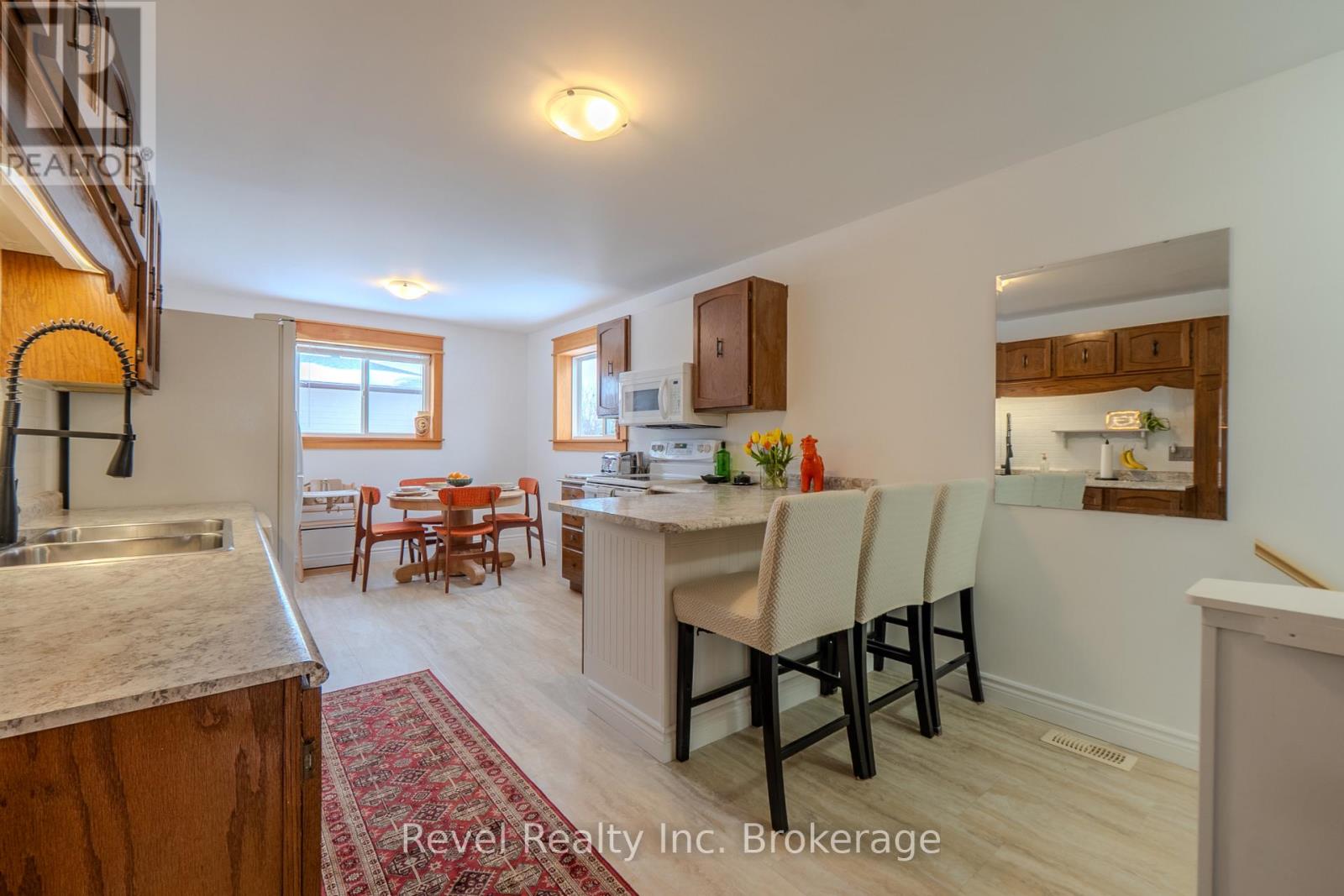 858 Airport Road, North Bay, Ontario  P1C 1A2 - Photo 14 - X12875288