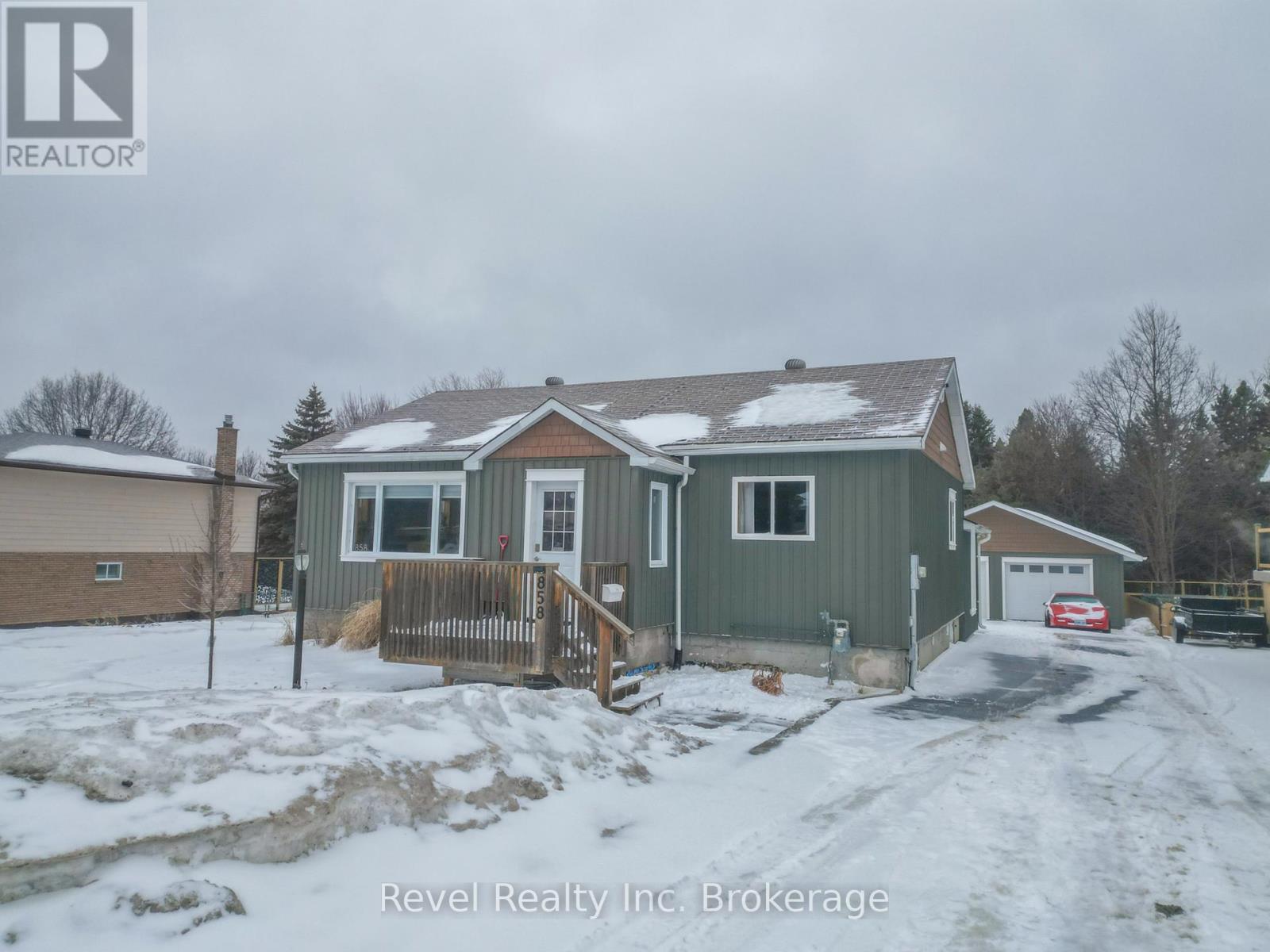 858 Airport Road, North Bay, Ontario  P1C 1A2 - Photo 2 - X12875288