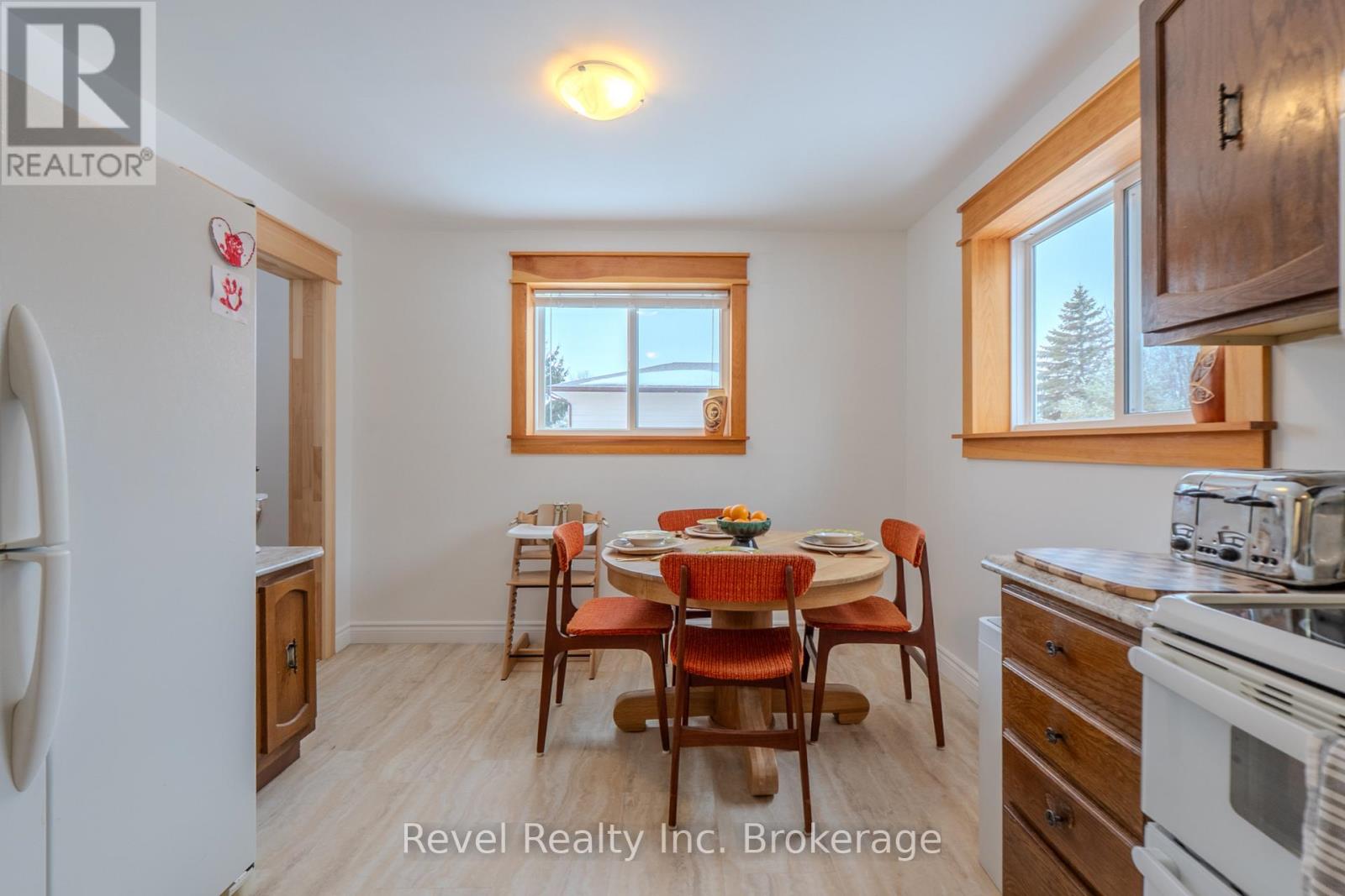 858 Airport Road, North Bay, Ontario  P1C 1A2 - Photo 20 - X12875288