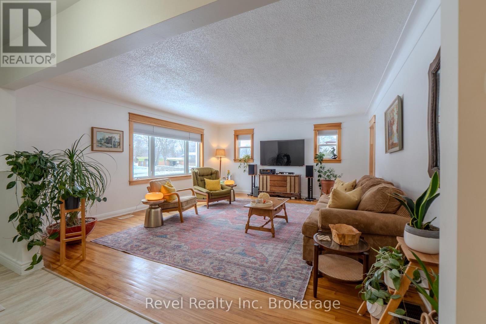 858 Airport Road, North Bay, Ontario  P1C 1A2 - Photo 6 - X12875288