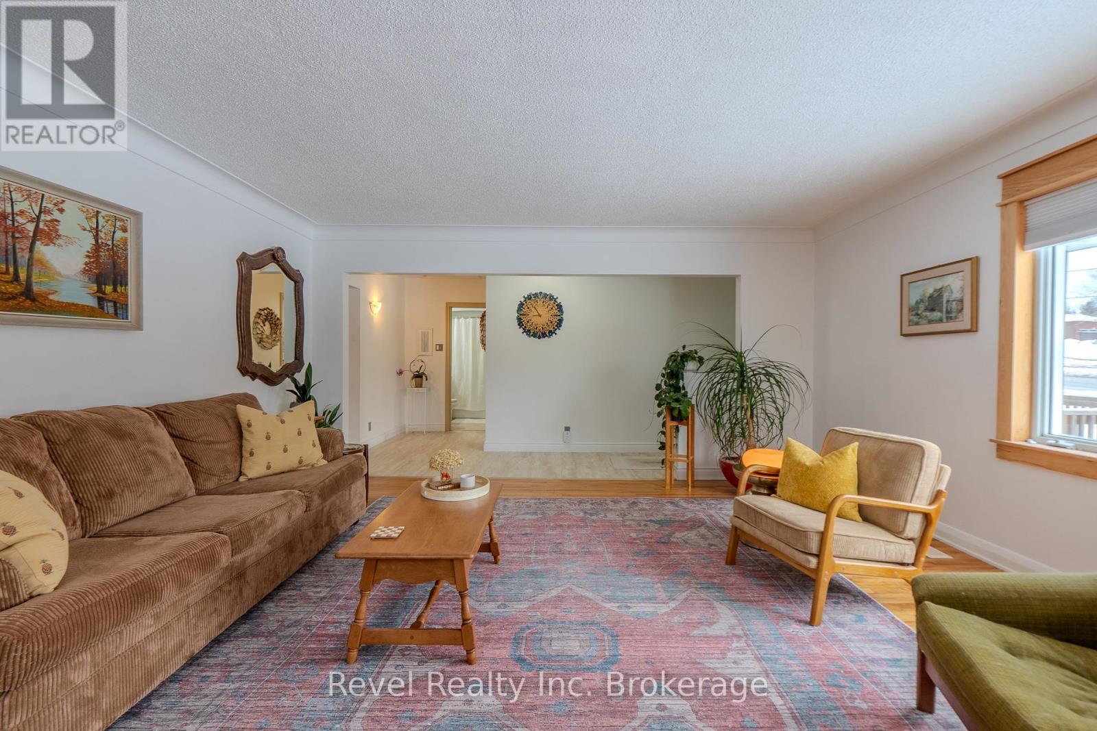 858 Airport Road, North Bay, Ontario  P1C 1A2 - Photo 9 - X12875288