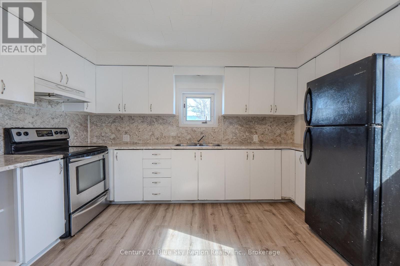 122 William Street, West Nipissing, Ontario  P2B 2B3 - Photo 6 - X12875672