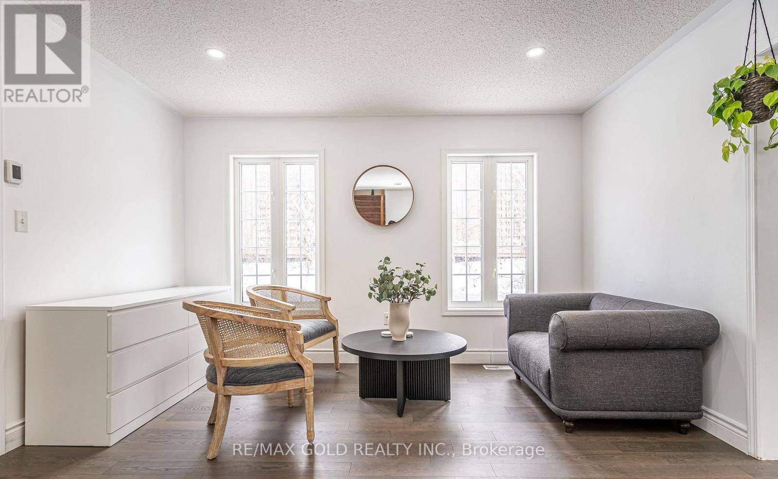 2 Zimmer Street, Brampton, Ontario  L6S 6L3 - Photo 10 - W12875276