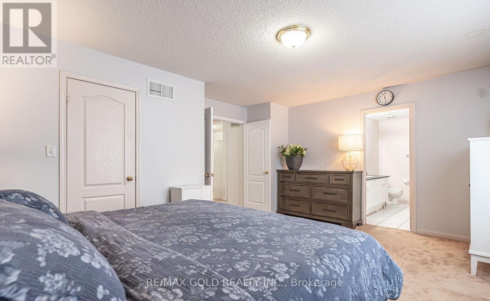 2 Zimmer Street, Brampton, Ontario  L6S 6L3 - Photo 26 - W12875276