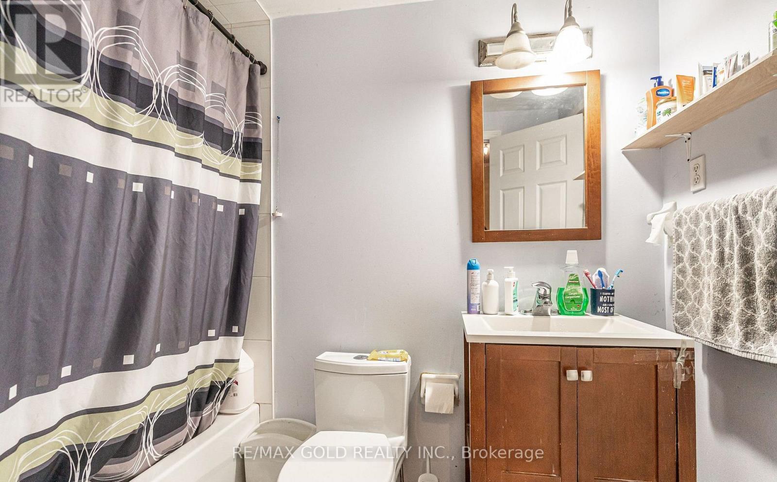 2 Zimmer Street, Brampton, Ontario  L6S 6L3 - Photo 42 - W12875276