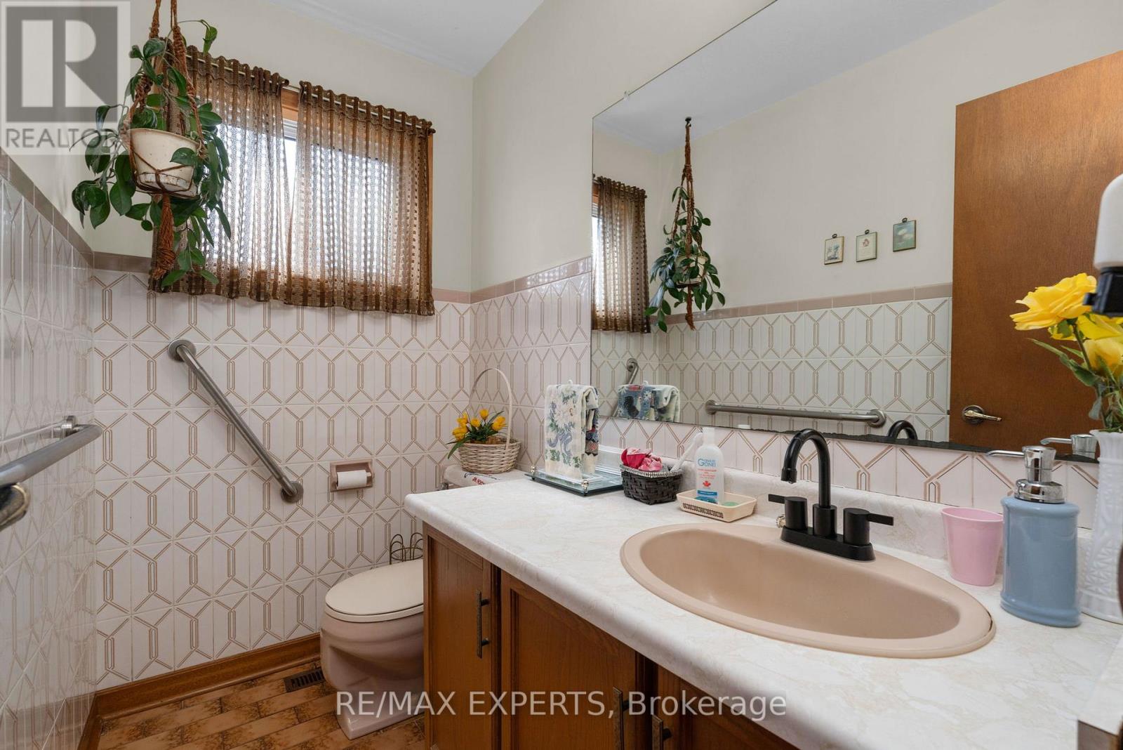 16 Linn Road, Caledon, Ontario  L7E 0N3 - Photo 18 - W12875298