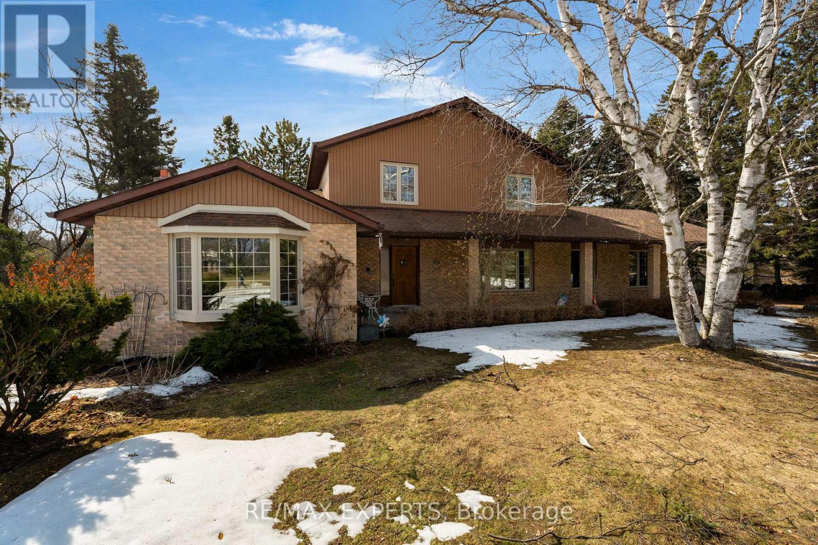 16 Linn Road, Caledon, Ontario  L7E 0N3 - Photo 4 - W12875298