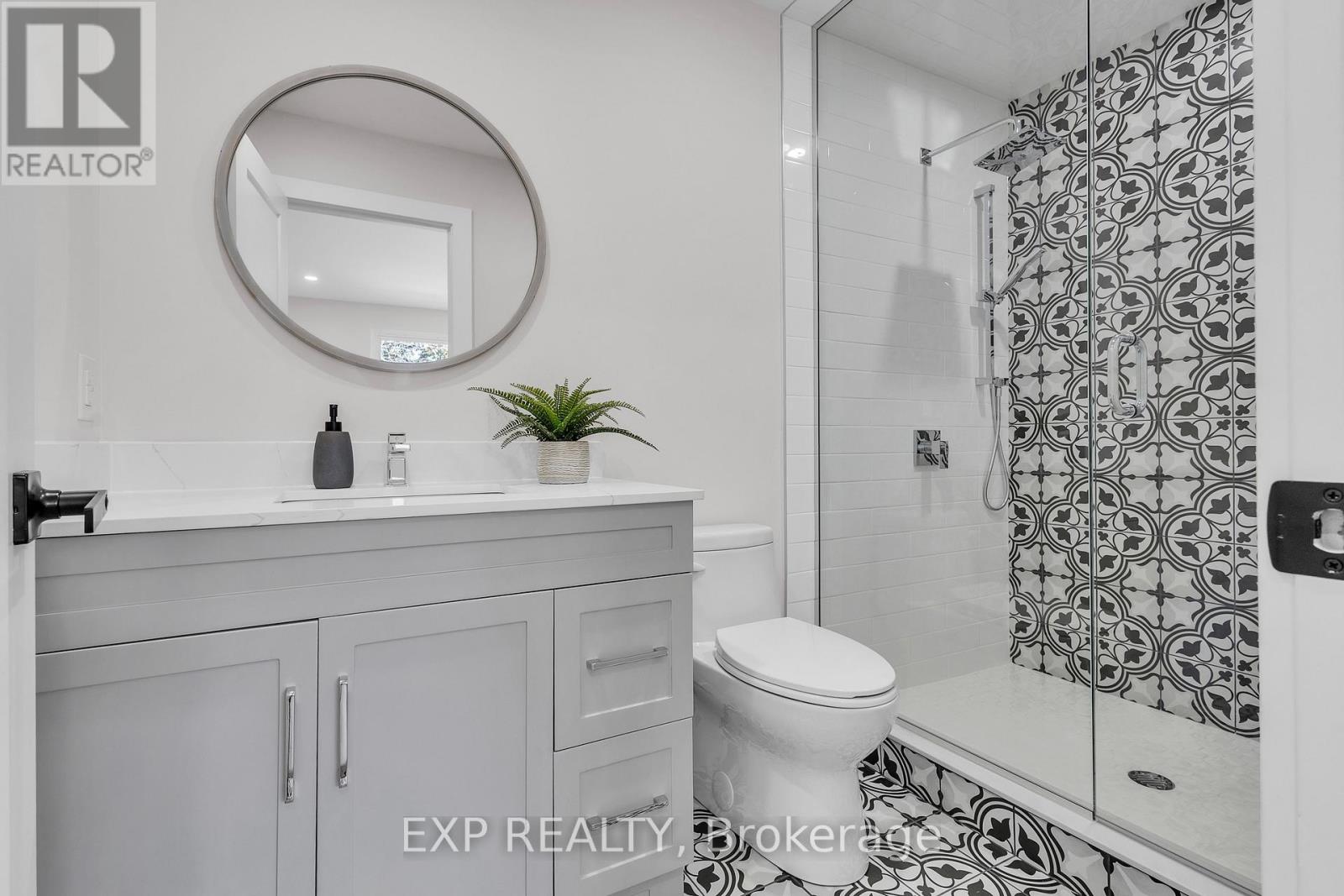 4185 Sutherland Crescent, Burlington, Ontario  L7L 5G3 - Photo 17 - W12875340