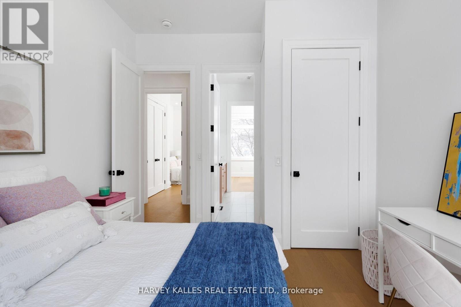 90 Great Oak Drive, Toronto (Princess-Rosethorn), Ontario  M9A 1N5 - Photo 39 - W12875388