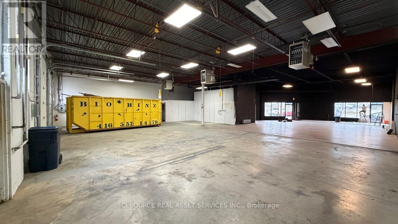 A-South Unit 31-33 - 18 Strathearn Avenue, Brampton (Steeles Industrial), Ontario  L6T 4X8 - Photo 11 - W12875442