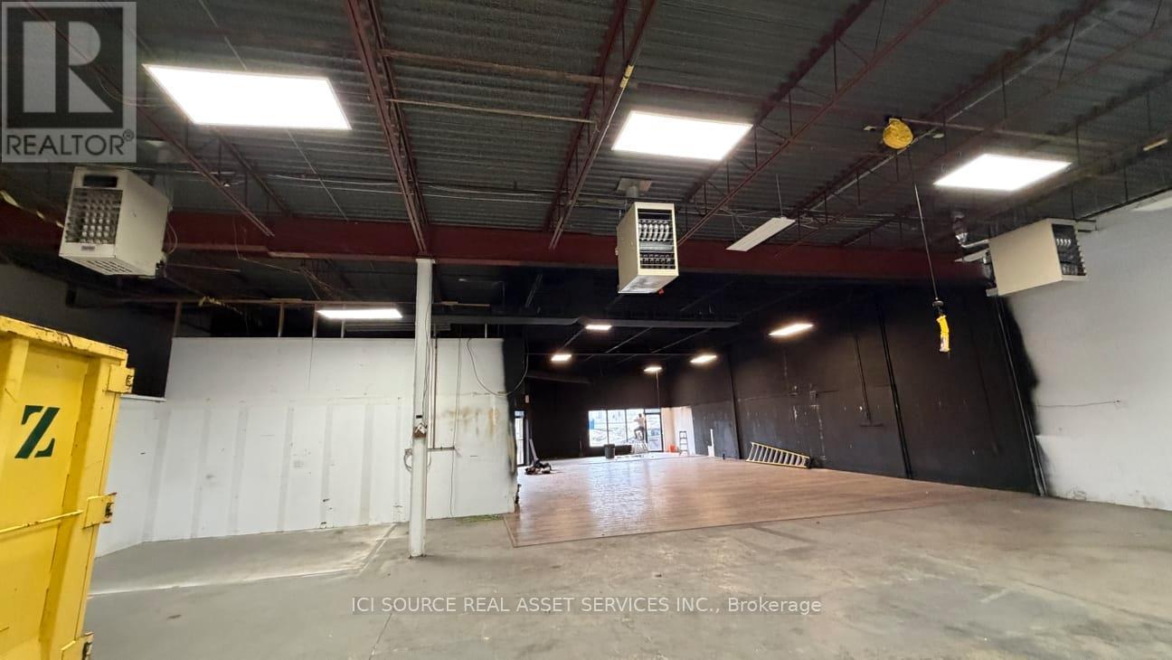 A-South Unit 31-33 - 18 Strathearn Avenue, Brampton (Steeles Industrial), Ontario  L6T 4X8 - Photo 14 - W12875442