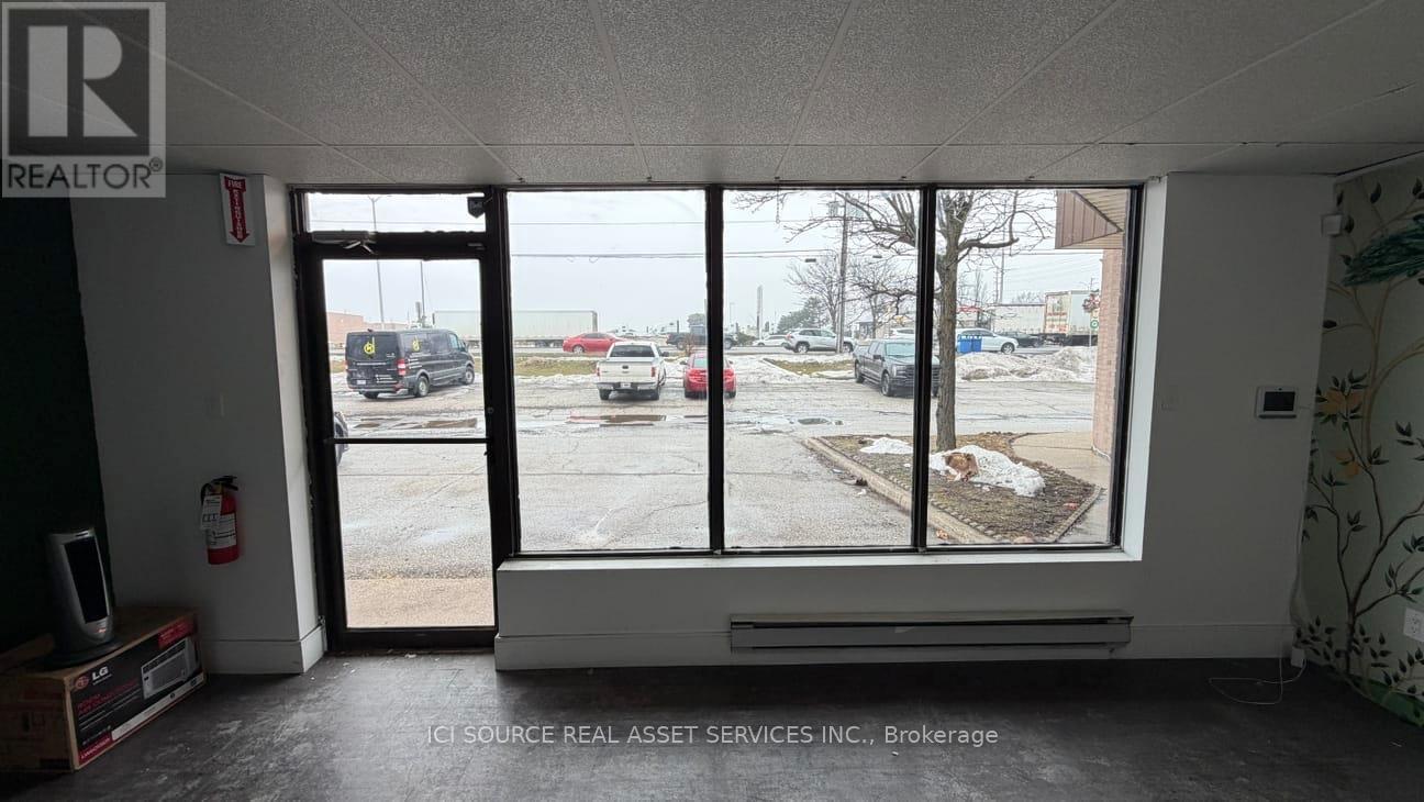 A-South Unit 31-33 - 18 Strathearn Avenue, Brampton (Steeles Industrial), Ontario  L6T 4X8 - Photo 6 - W12875442