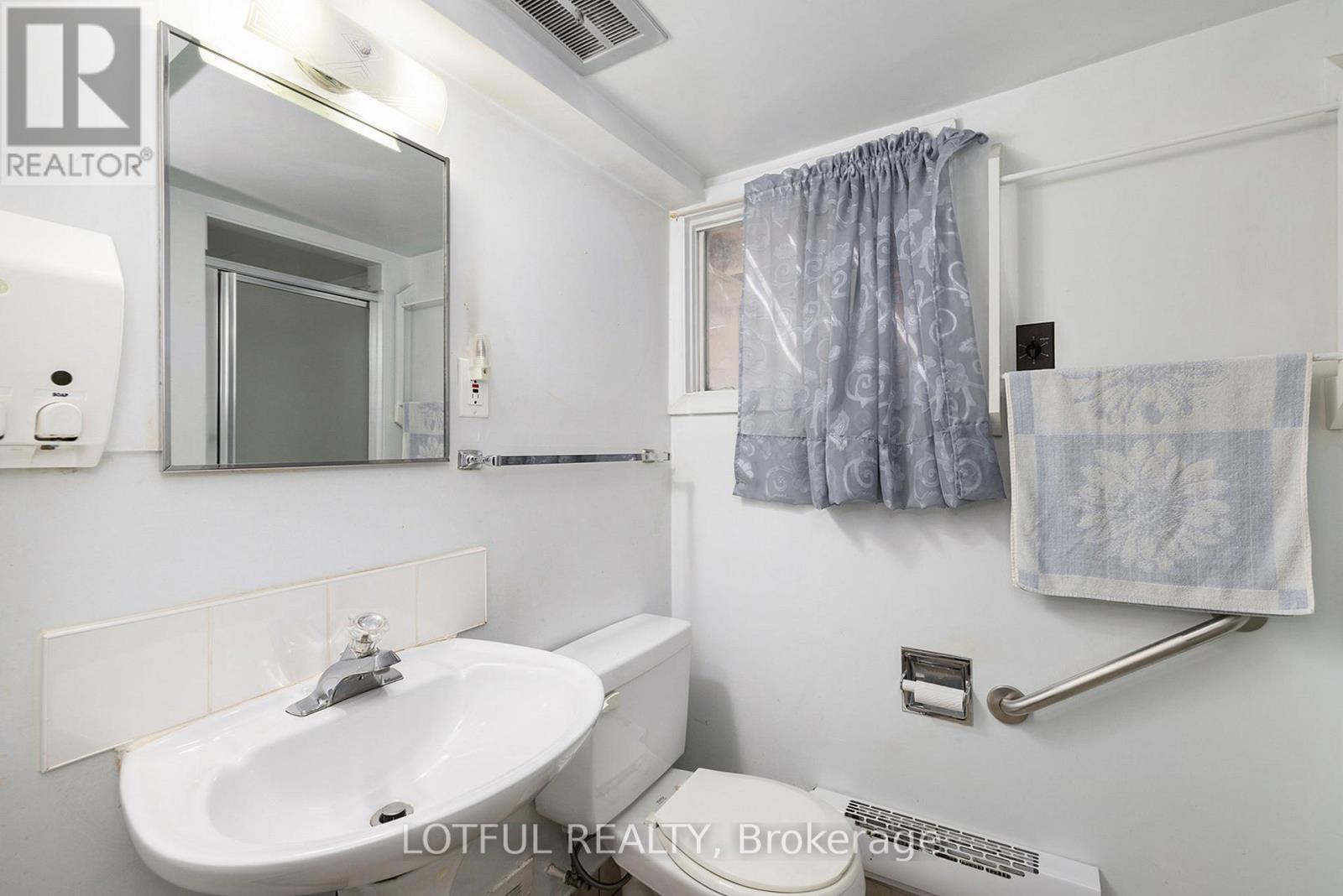 30 Foster Street, Ottawa, Ontario  K1Y 3J4 - Photo 11 - X12785484