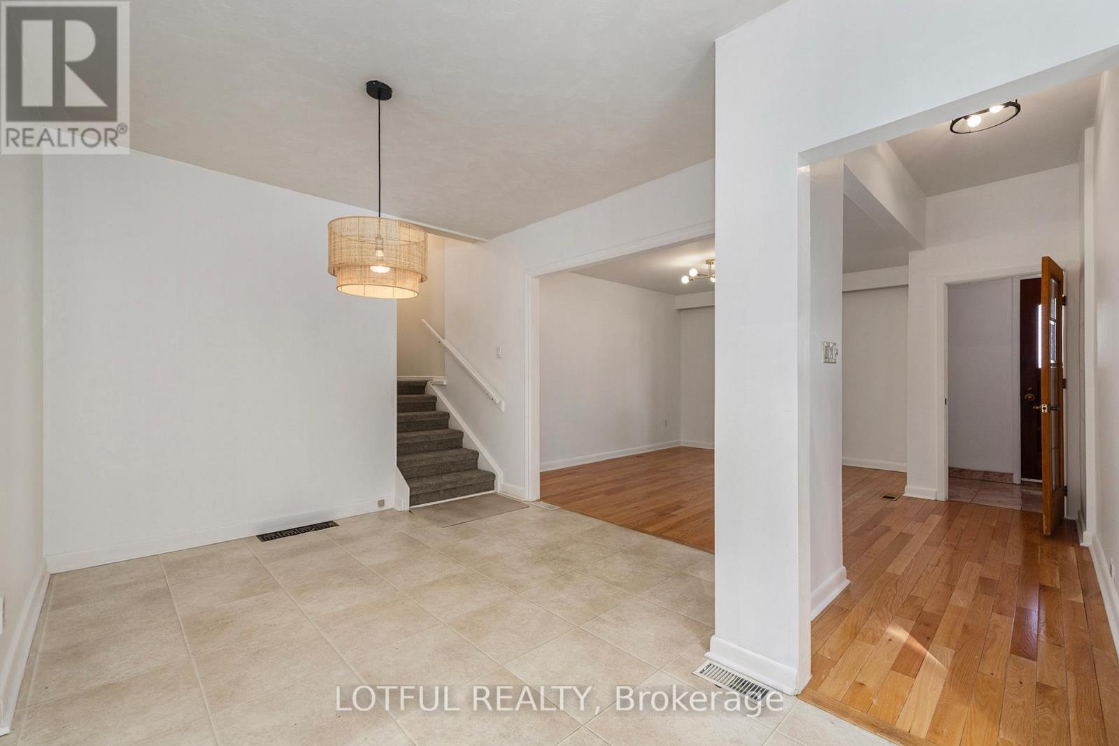 30 Foster Street, Ottawa, Ontario  K1Y 3J4 - Photo 10 - X12785484