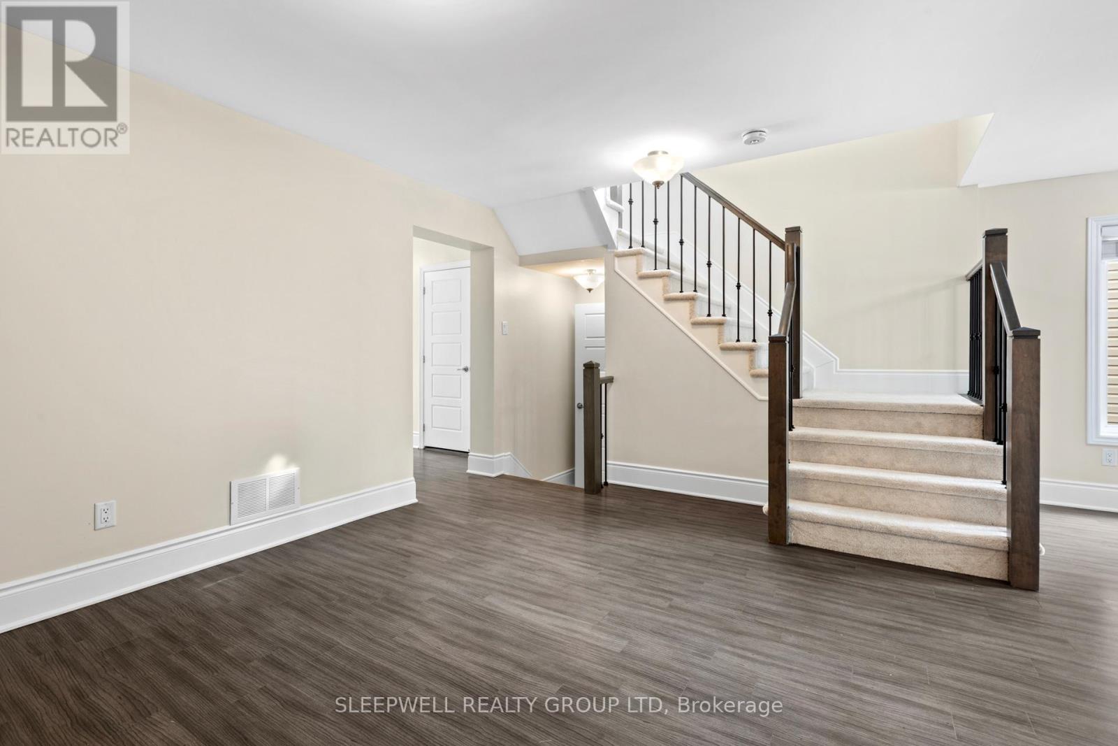 320 Lipizzaner Street, Ottawa, Ontario  K2S 0X9 - Photo 5 - X12868858