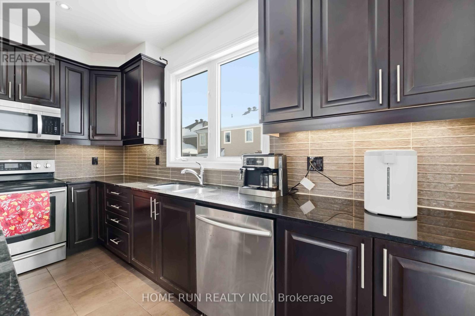 358 Meadowbreeze Drive, Ottawa, Ontario  K2M 0K3 - Photo 18 - X12874998