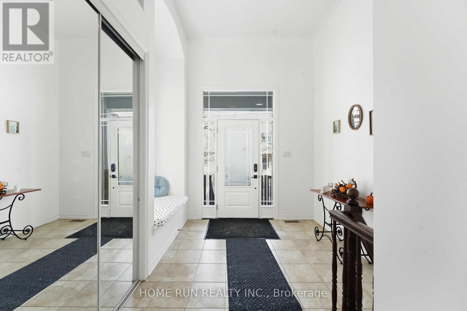 358 Meadowbreeze Drive, Ottawa, Ontario  K2M 0K3 - Photo 4 - X12874998