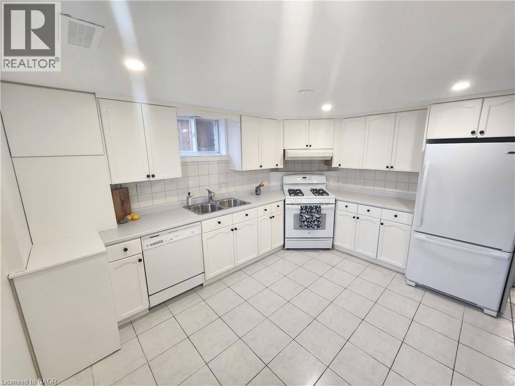 15 Valery Court Unit# Lower, Hamilton, Ontario  L9C 2W2 - Photo 7 - 40811504