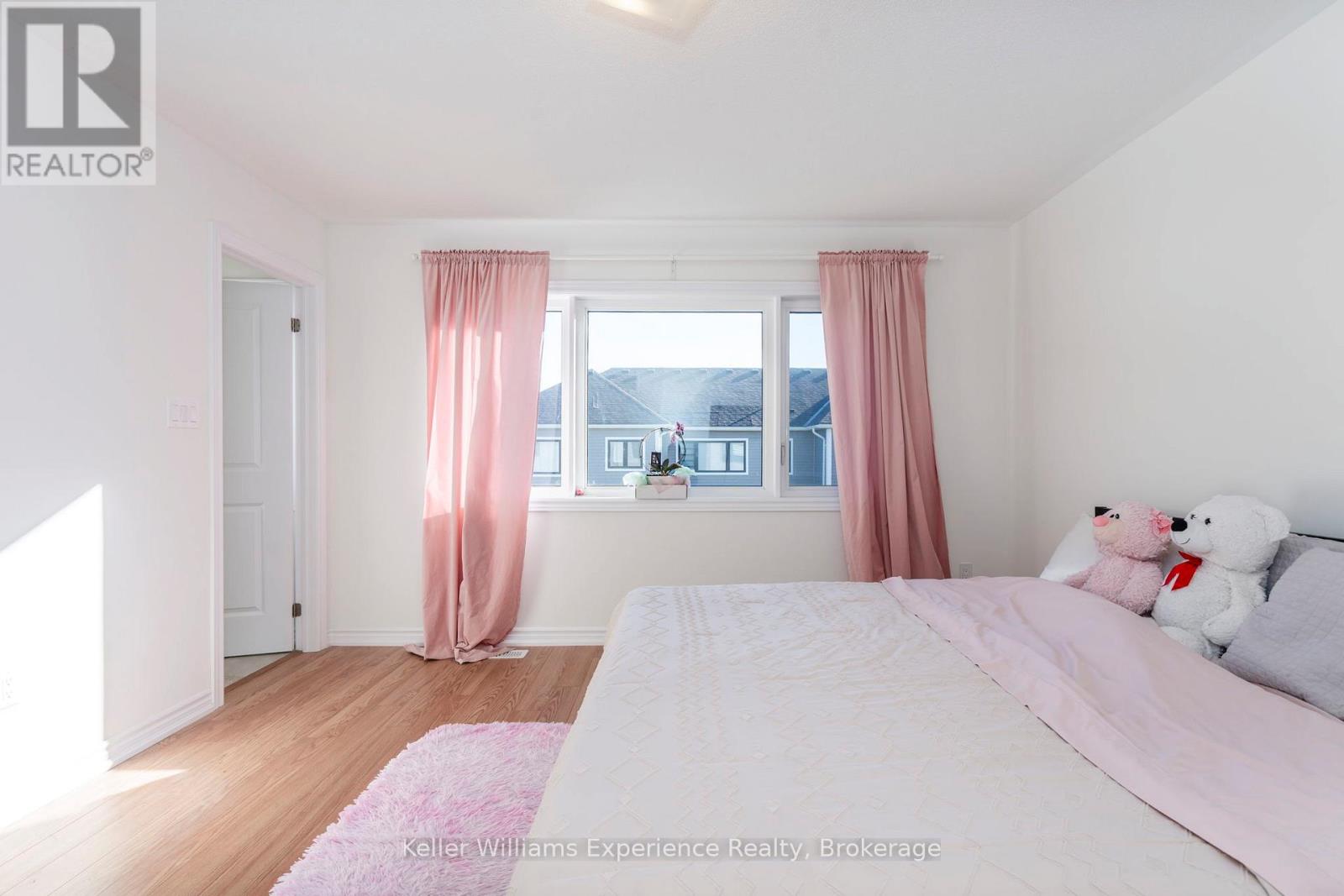 12 Durham Avenue, Barrie, Ontario  L9J 0W7 - Photo 20 - S12875284