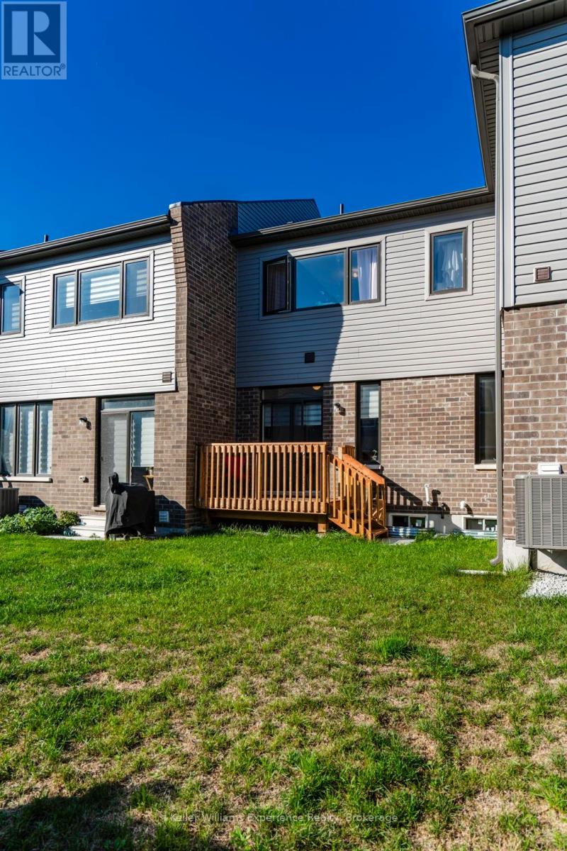 12 Durham Avenue, Barrie, Ontario  L9J 0W7 - Photo 32 - S12875284