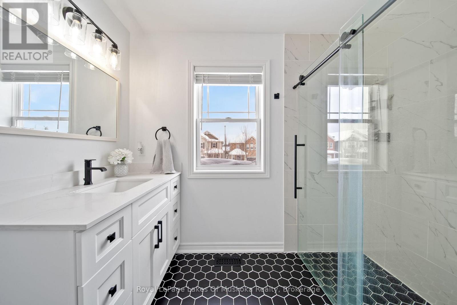 70 Pearl Drive, Orillia, Ontario  L3V 6H2 - Photo 24 - S12875300