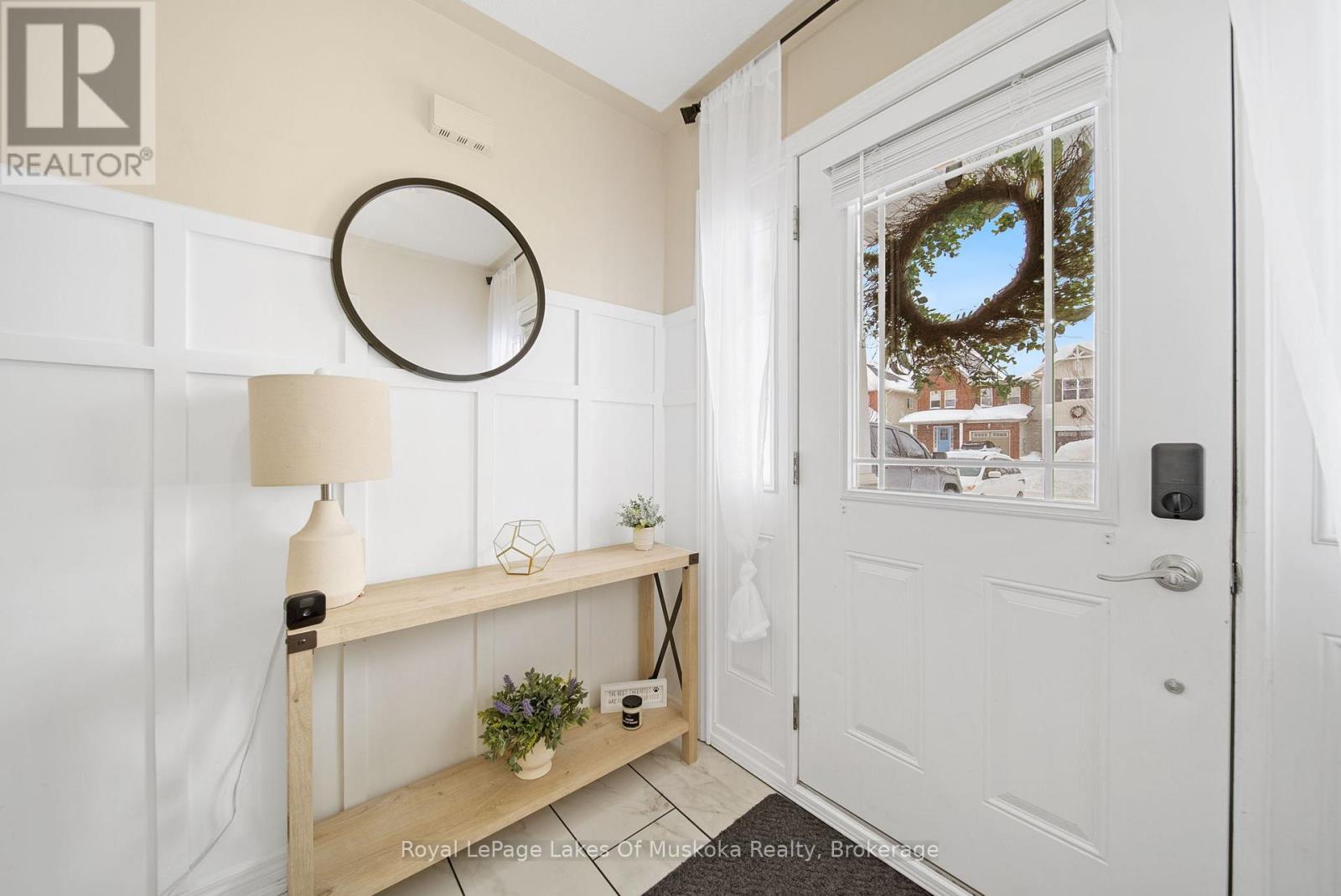 70 Pearl Drive, Orillia, Ontario  L3V 6H2 - Photo 3 - S12875300