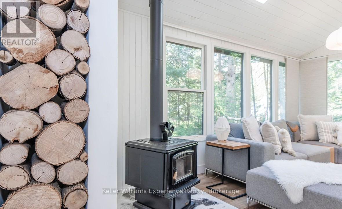 1 Sundown Road, Tiny, Ontario  L0L 2J0 - Photo 10 - S12875728