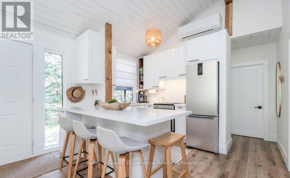 1 Sundown Road, Tiny, Ontario  L0L 2J0 - Photo 6 - S12875728