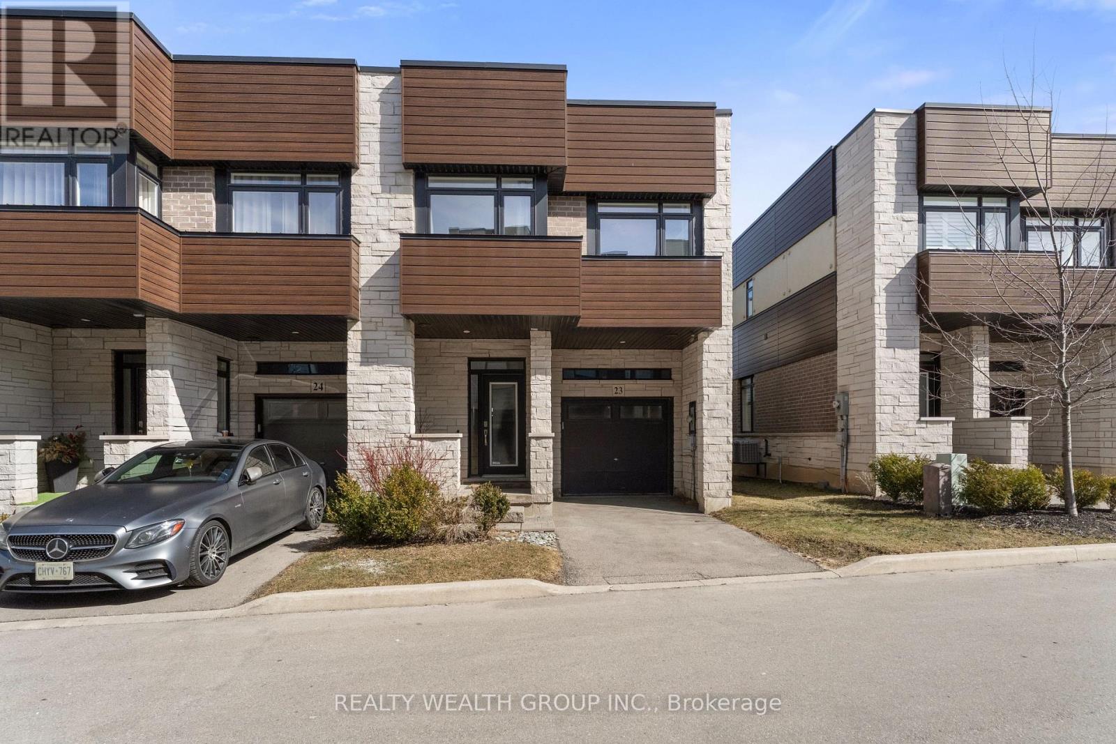 23 - 35 Midhurst Heights, Hamilton, Ontario  L8J 0K9 - Photo 1 - X12875218