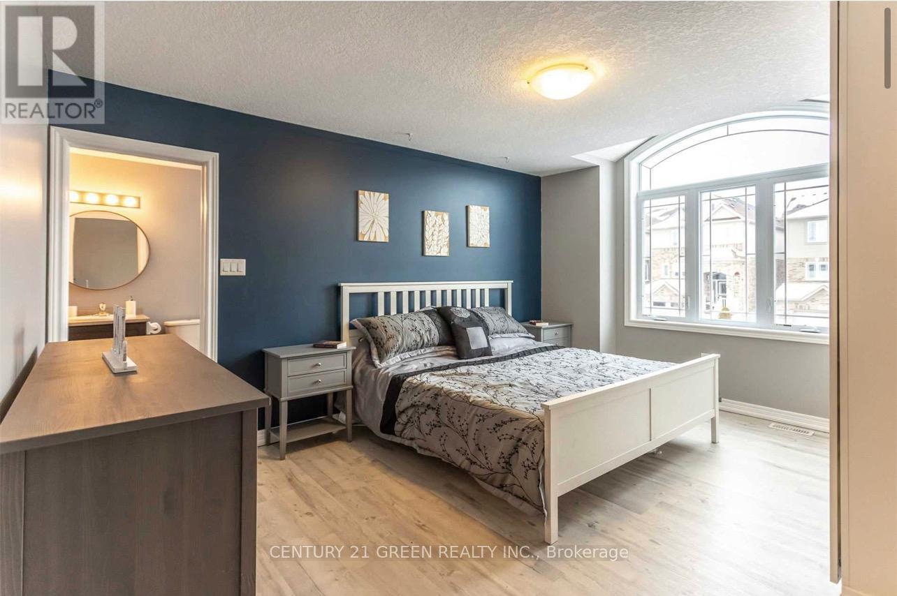 Main - 93 Oakes Crescent, Guelph (Grange Road), Ontario  N1E 0J5 - Photo 13 - X12875234