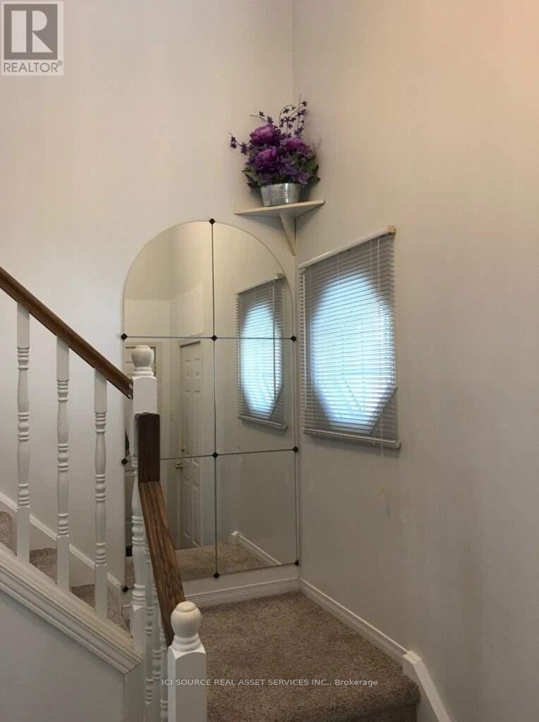 19 Tanoak Drive, London North (North E), Ontario  N6G 4Z9 - Photo 3 - X12875292