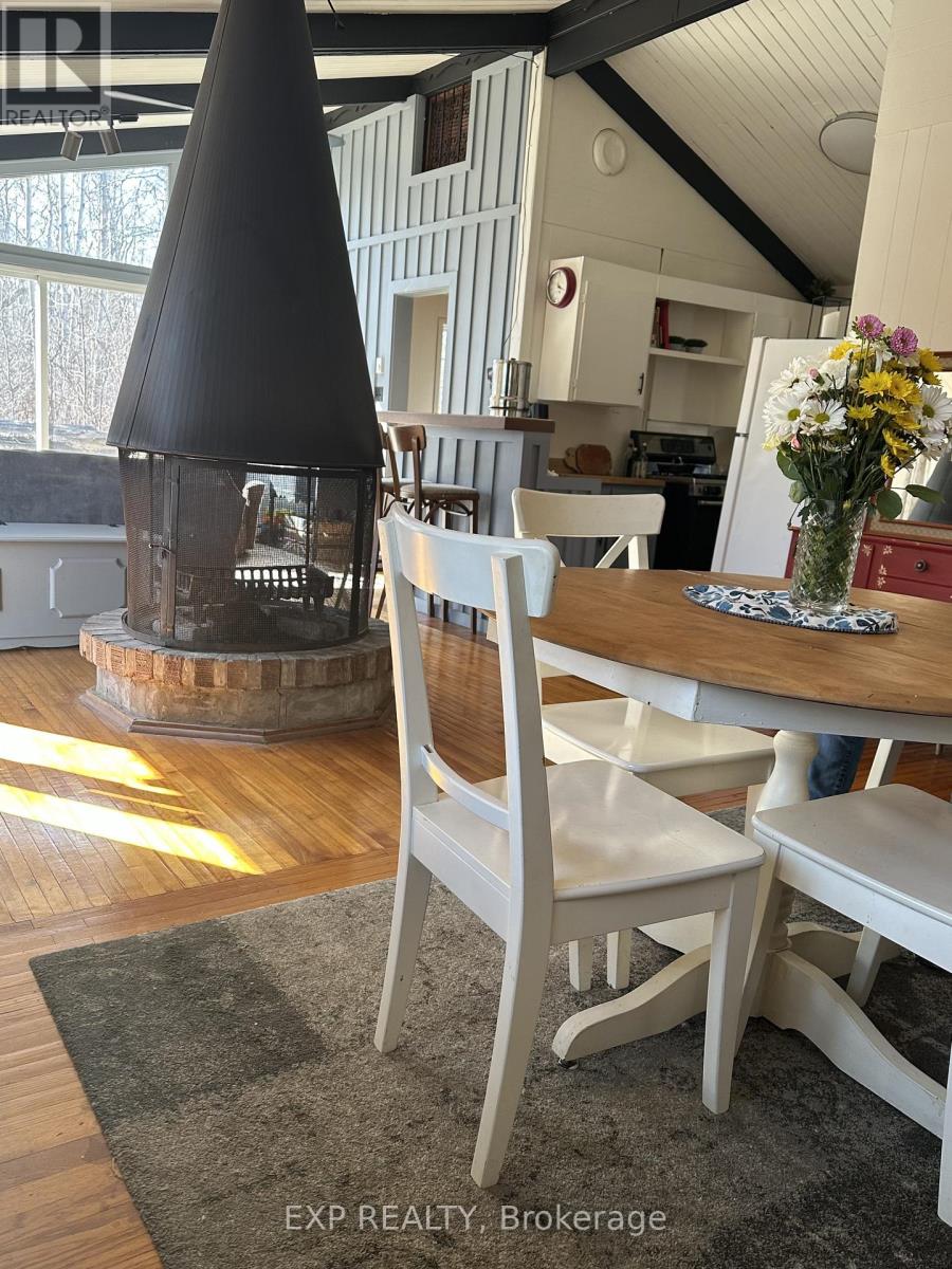 128 Drake's Path, Blue Mountains, Ontario  L9Y 0P3 - Photo 9 - X12875332