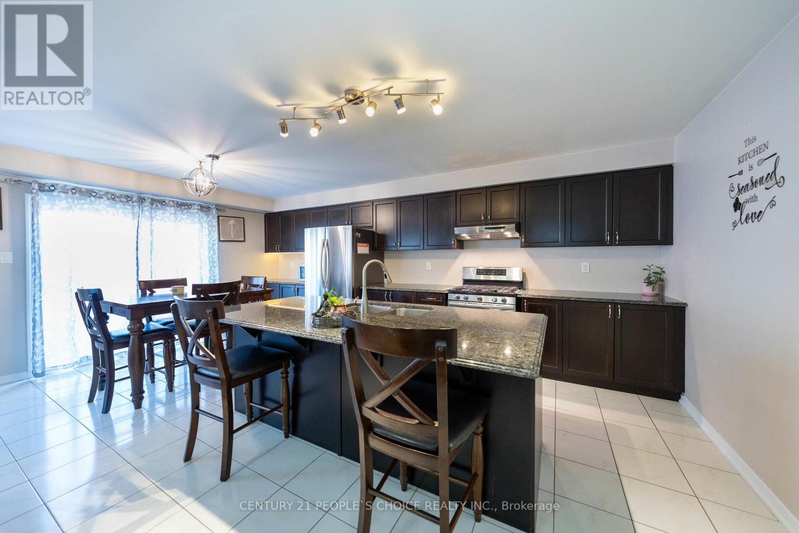 335 Falling Green Crescent, Kitchener, Ontario  N2R 0G4 - Photo 12 - X12875334