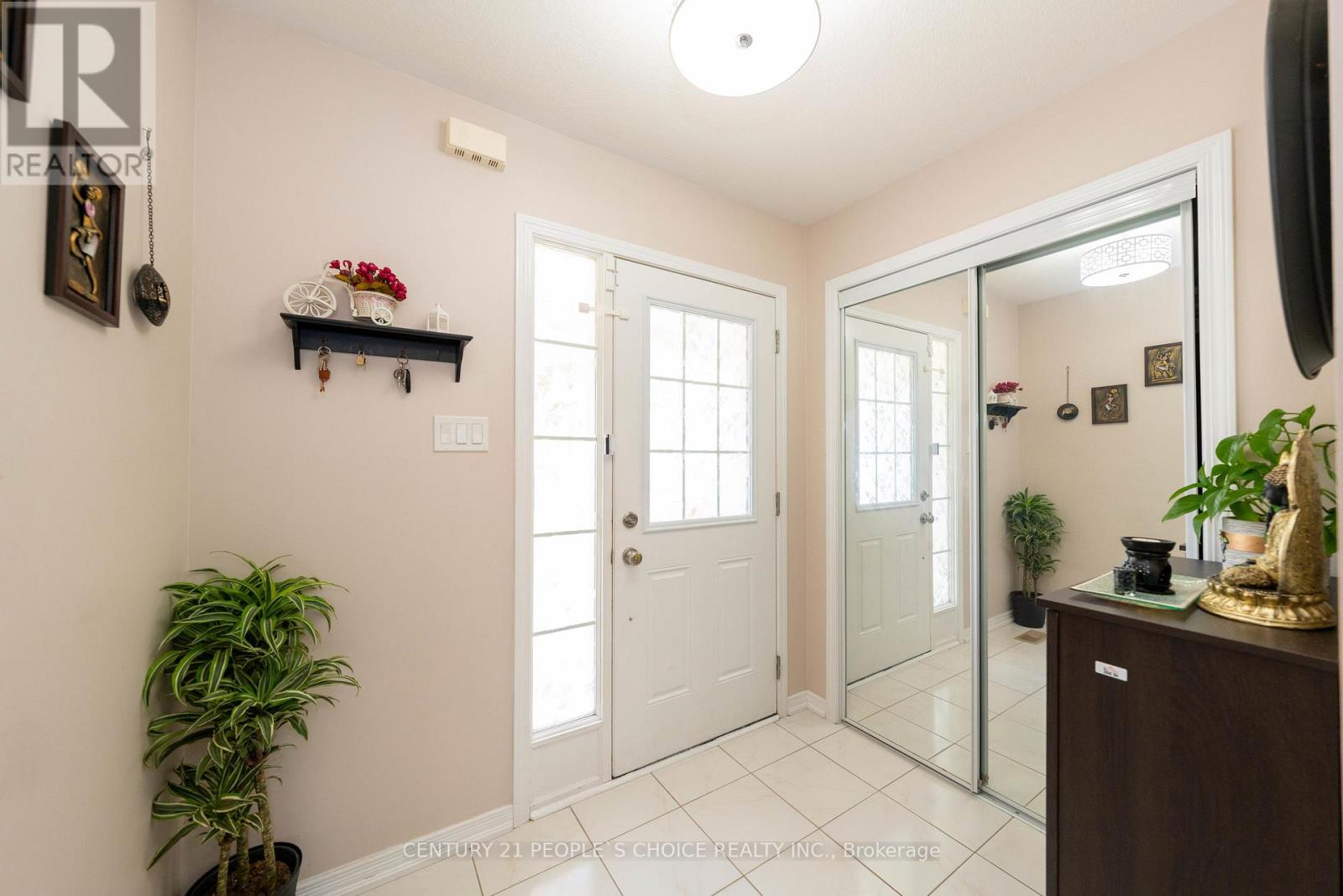 335 Falling Green Crescent, Kitchener, Ontario  N2R 0G4 - Photo 6 - X12875334