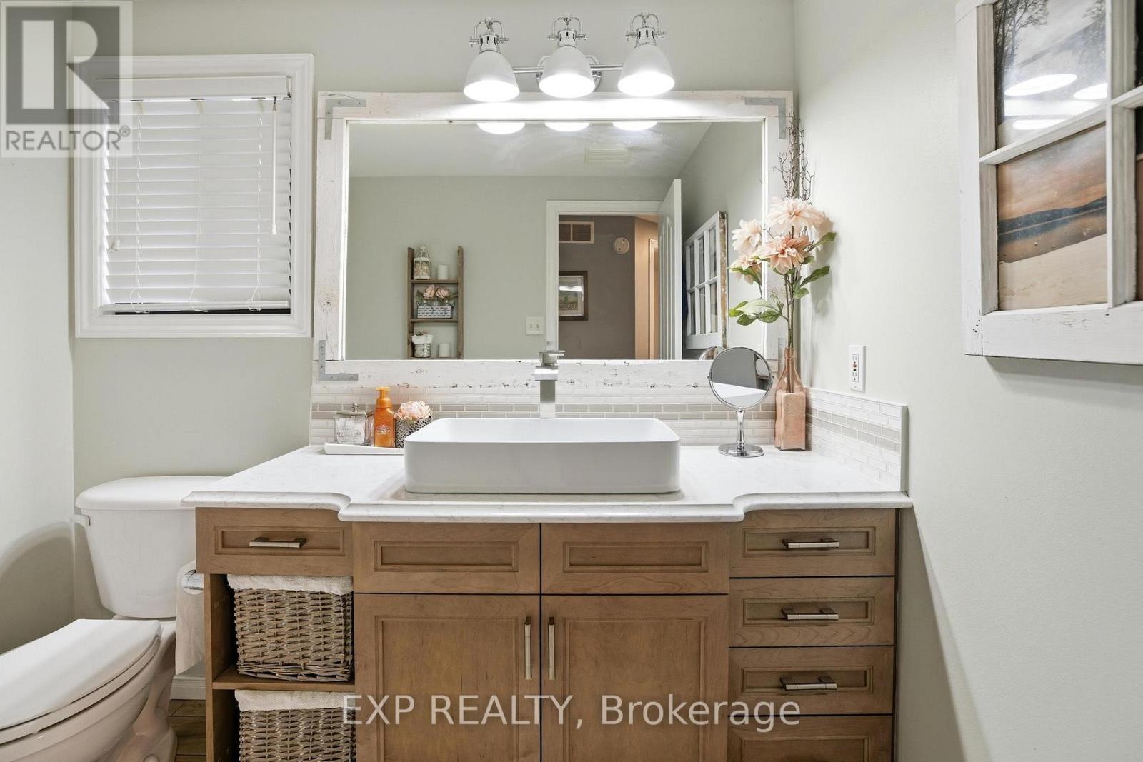 733 Breakwater Crescent, Waterloo, Ontario  N2K 4H8 - Photo 15 - X12875336