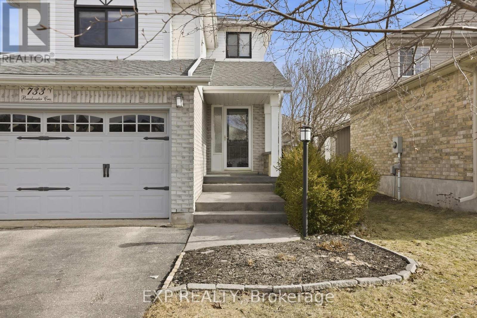 733 Breakwater Crescent, Waterloo, Ontario  N2K 4H8 - Photo 3 - X12875336