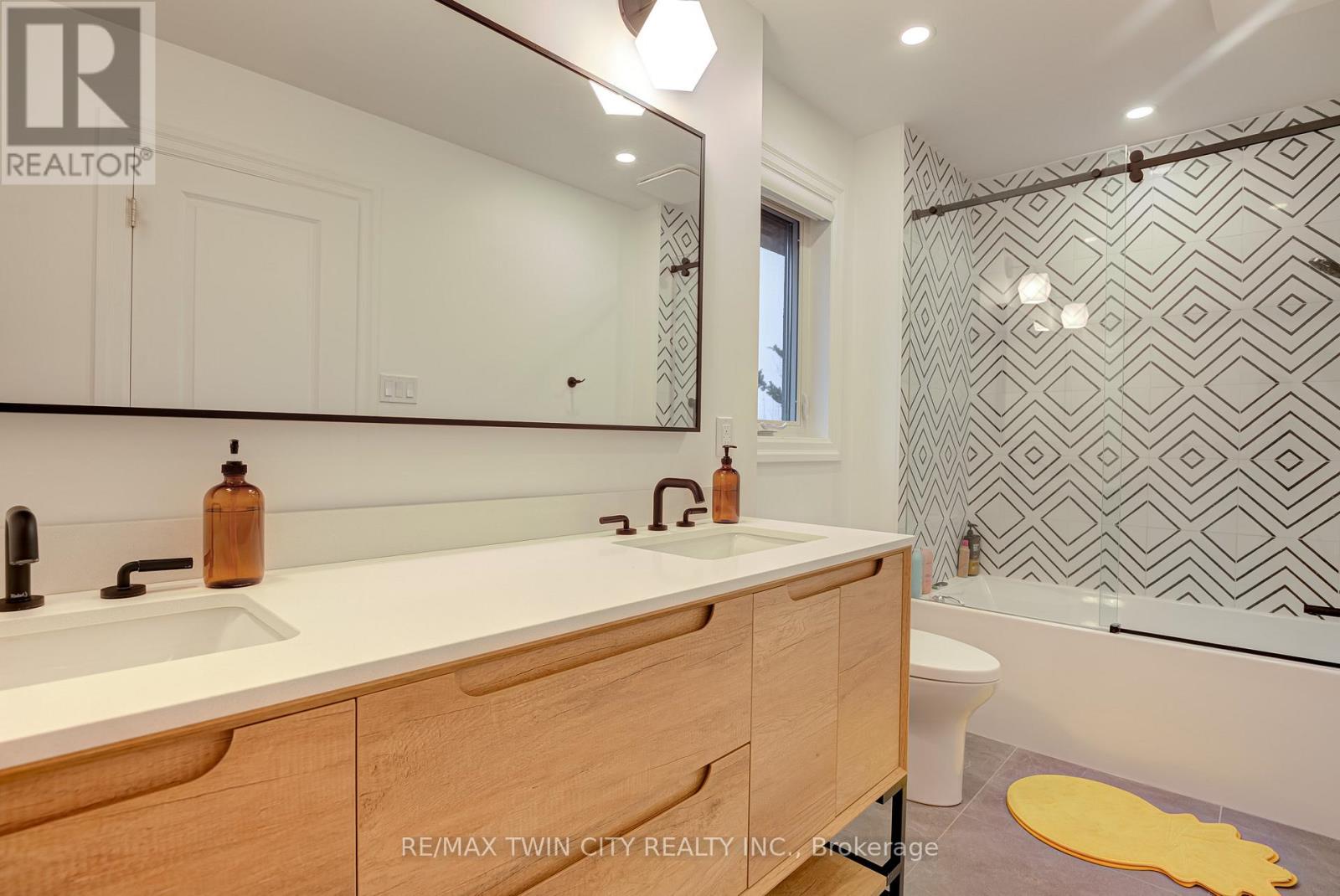 819 Copper Ridge Drive S, Waterloo, Ontario  N2K 0B5 - Photo 28 - X12875354