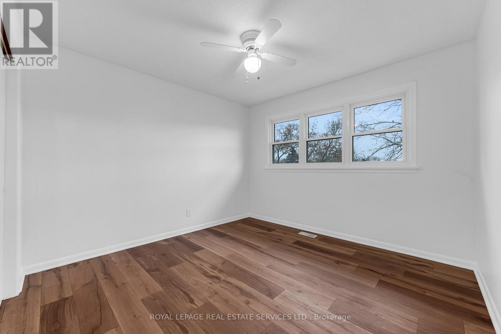 4567 Ontario Street, Lincoln (Beamsville), Ontario  L0R 1B5 - Photo 10 - X12875390