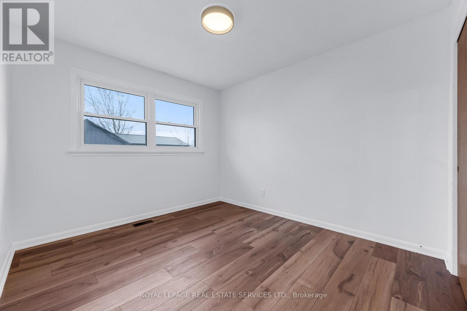 4567 Ontario Street, Lincoln (Beamsville), Ontario  L0R 1B5 - Photo 12 - X12875390