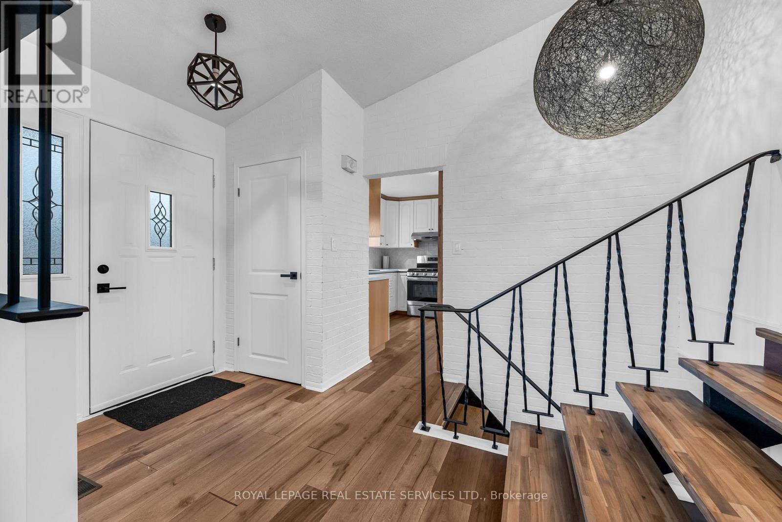 4567 Ontario Street, Lincoln (Beamsville), Ontario  L0R 1B5 - Photo 3 - X12875390