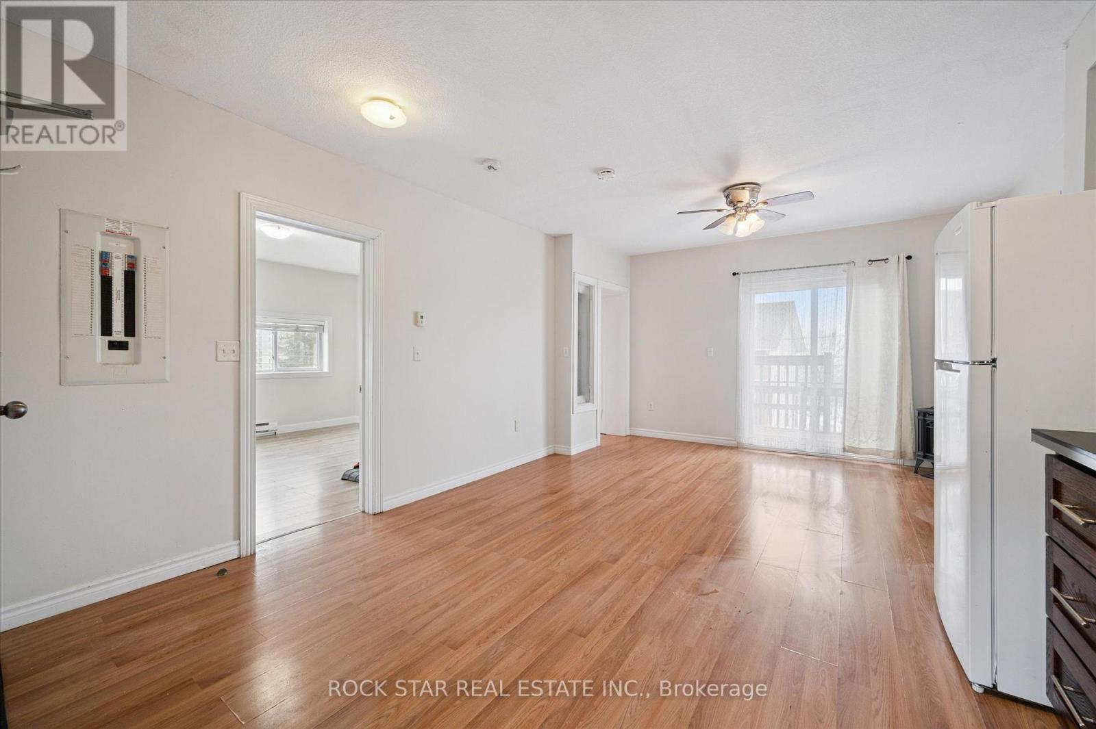 2 - 159 Church Street, Kitchener, Ontario  N2G 2S5 - Photo 3 - X12875436