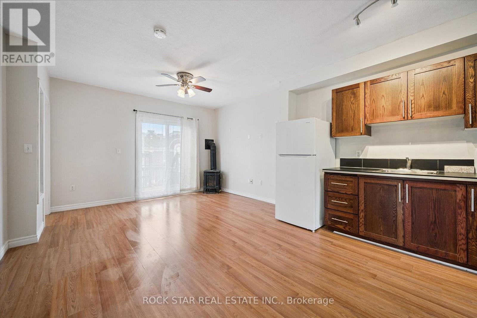 2 - 159 Church Street, Kitchener, Ontario  N2G 2S5 - Photo 5 - X12875436