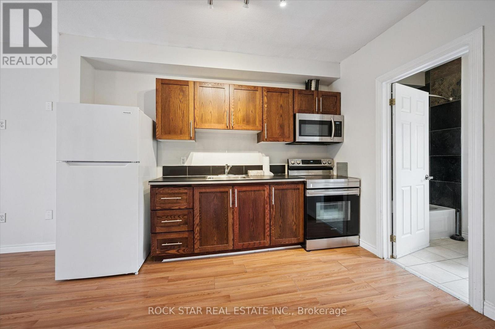 2 - 159 Church Street, Kitchener, Ontario  N2G 2S5 - Photo 6 - X12875436