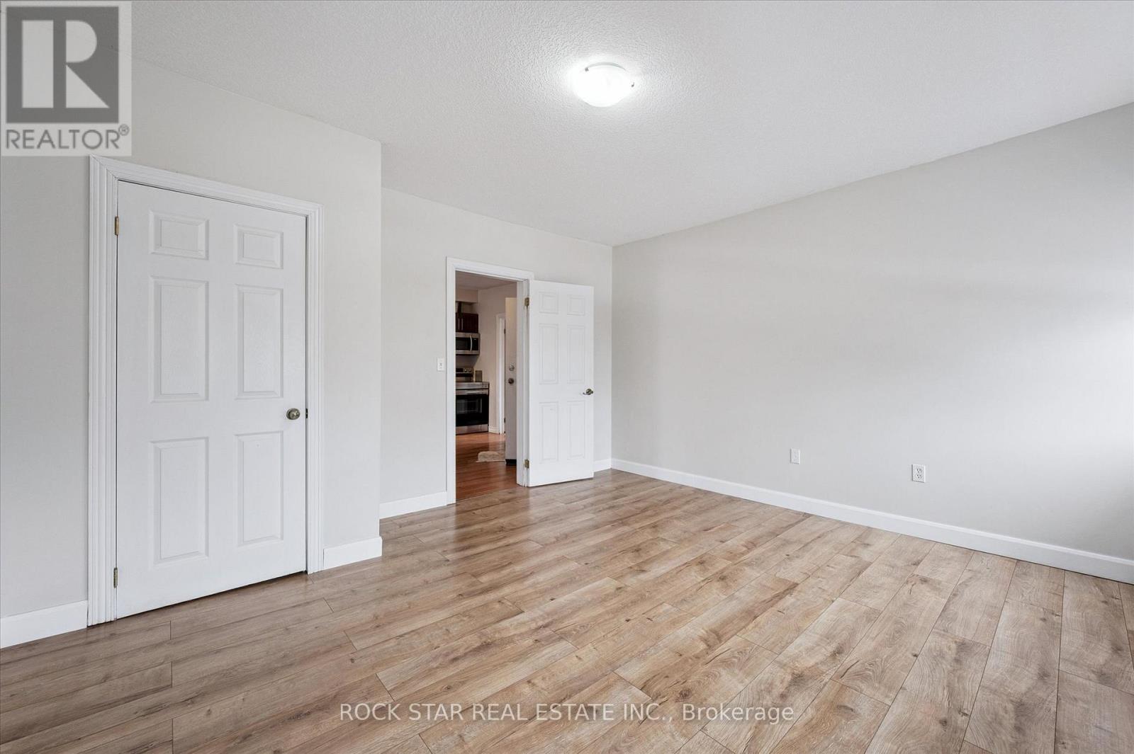 2 - 159 Church Street, Kitchener, Ontario  N2G 2S5 - Photo 8 - X12875436