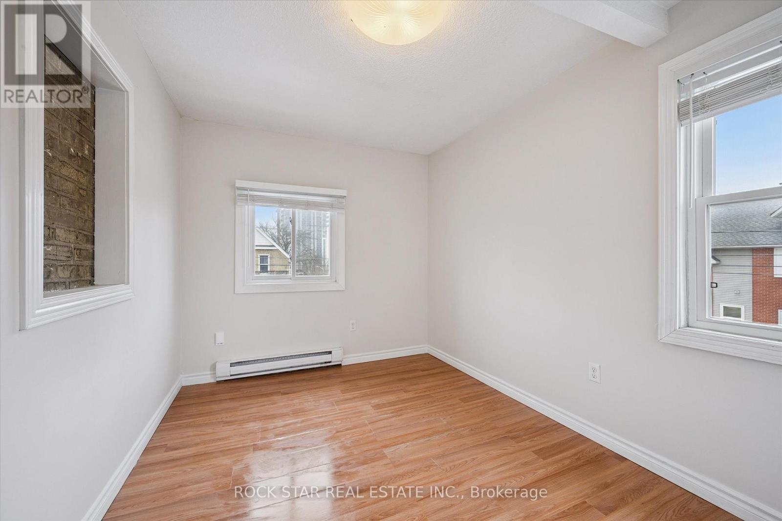 2 - 159 Church Street, Kitchener, Ontario  N2G 2S5 - Photo 9 - X12875436