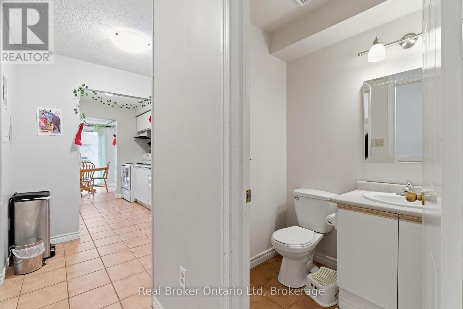 189 - 302 College Avenue W, Guelph (Dovercliffe Park/old University), Ontario  N1G 4T6 - Photo 3 - X12875410