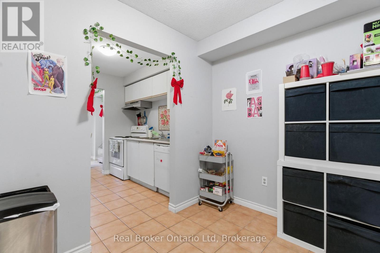 189 - 302 College Avenue W, Guelph (Dovercliffe Park/old University), Ontario  N1G 4T6 - Photo 4 - X12875410