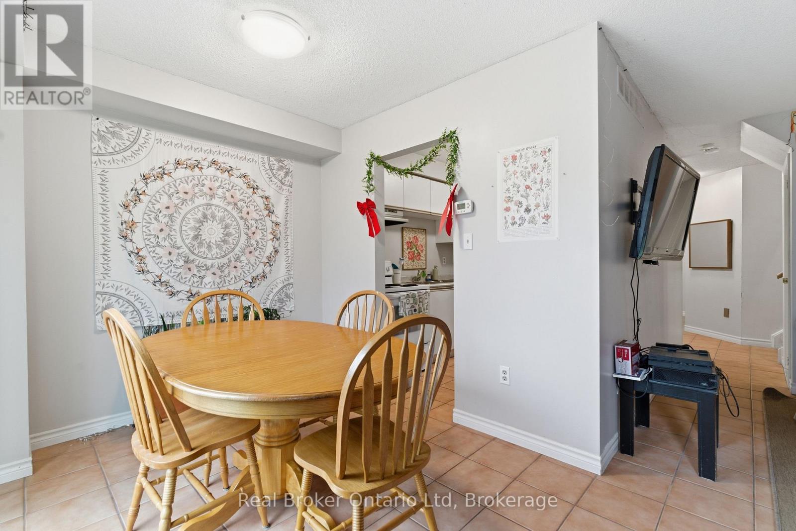 189 - 302 College Avenue W, Guelph (Dovercliffe Park/old University), Ontario  N1G 4T6 - Photo 8 - X12875410